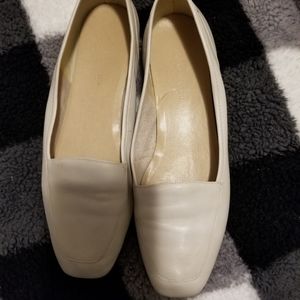 ENZO ANGIOLINI LEATHER LOAFERS